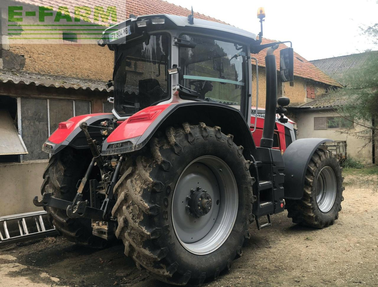 Massey Ferguson 8s205 - Tracteur agricole: photos 4 Massey Ferguson 8s205 - Tracteur agricole: photos 4