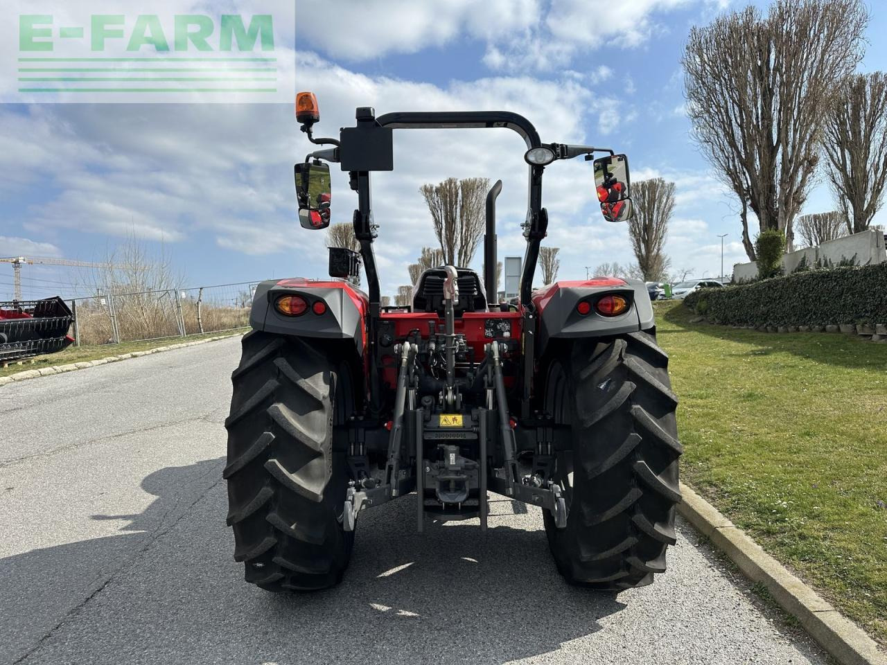 Massey Ferguson mf 4708 m plattform - Tracteur agricole: photos 5 Massey Ferguson mf 4708 m plattform - Tracteur agricole: photos 5