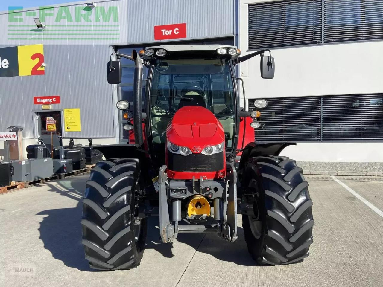 Massey Ferguson mf 5611 dyna-4 essential Essential - Tracteur agricole: photos 2 Massey Ferguson mf 5611 dyna-4 essential Essential - Tracteur agricole: photos 2