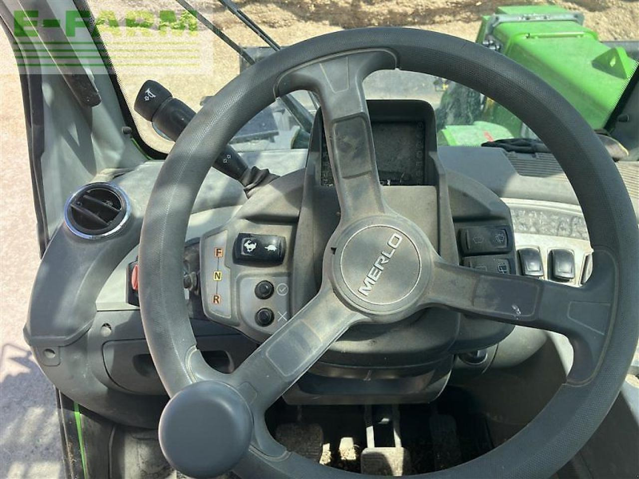 Merlo tf 42.7 - 136 - Chariot télescopique: photos 5 Merlo tf 42.7 - 136 - Chariot télescopique: photos 5