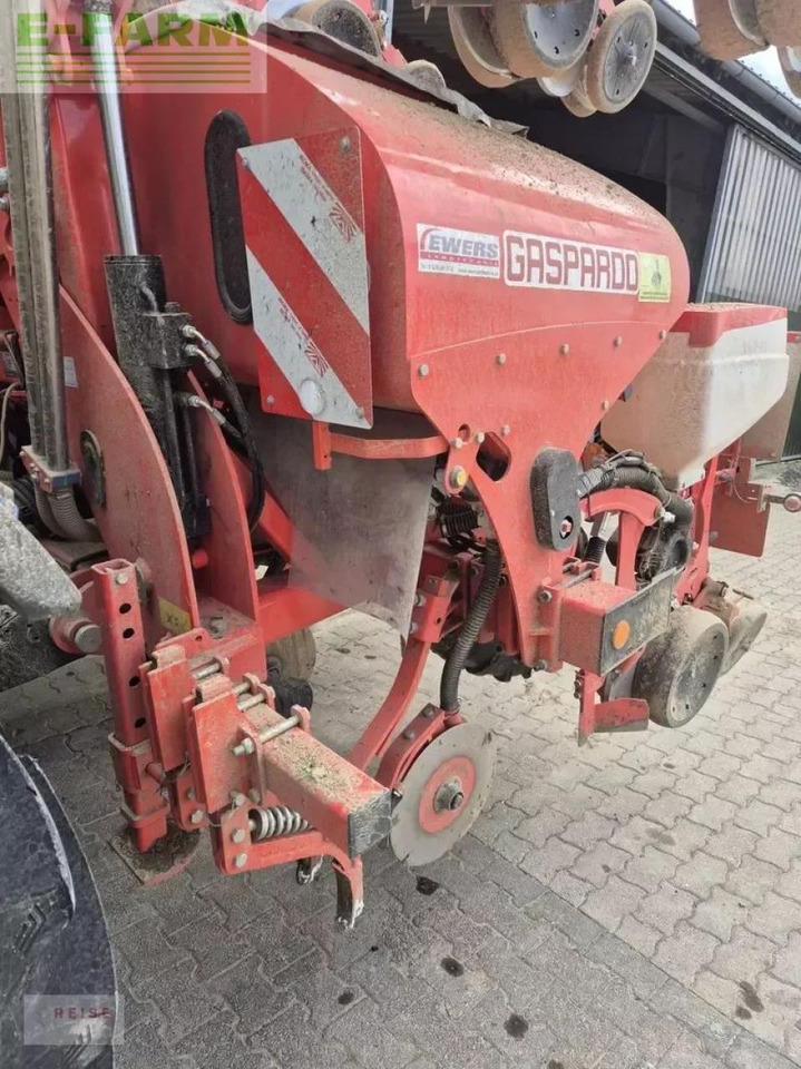 Mustang mirka ist 8 rows - Semoir monograine: photos 4 Mustang mirka ist 8 rows - Semoir monograine: photos 4