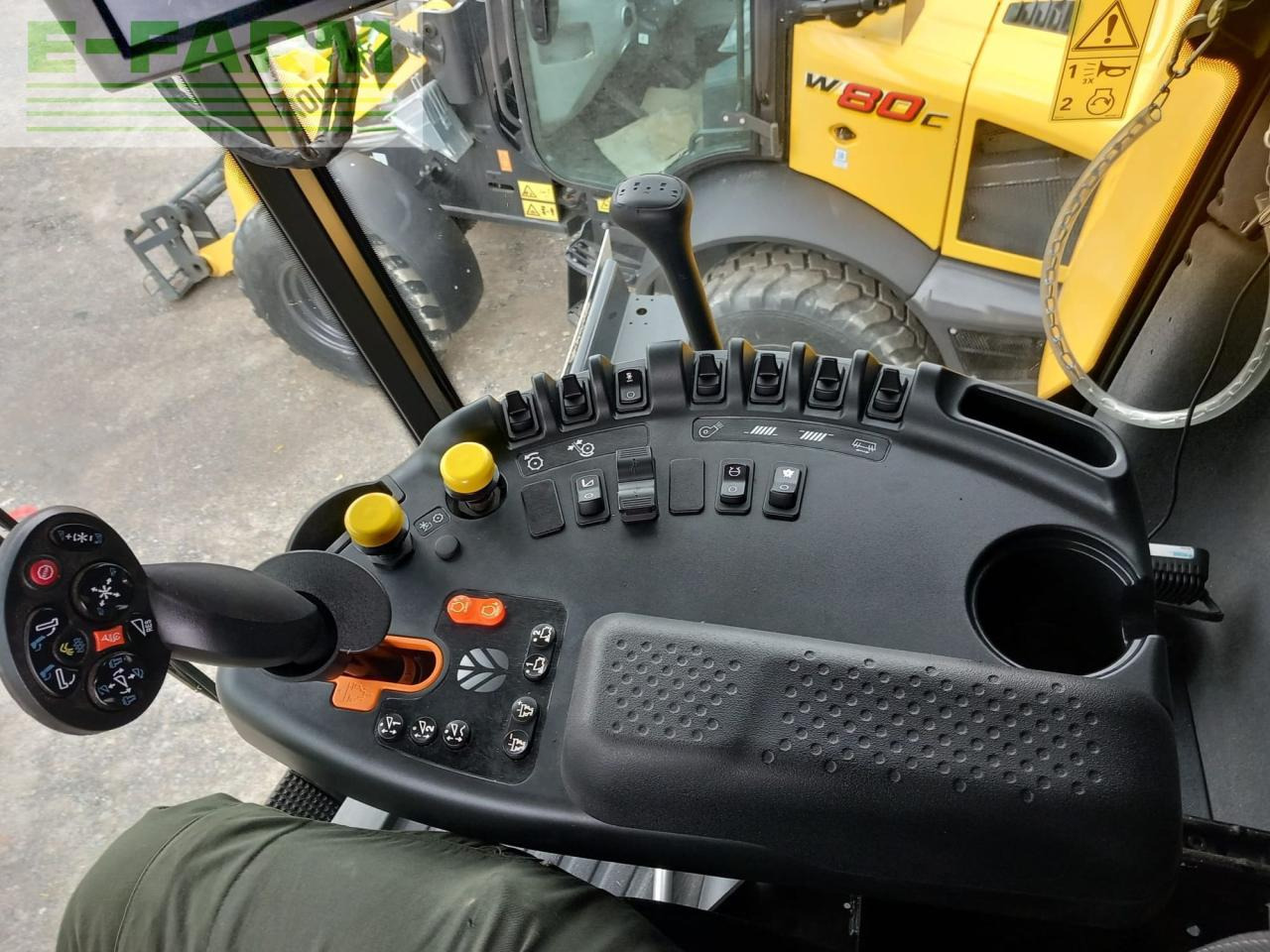 New Holland CH 7.70 - Moissonneuse-batteuse: photos 2 New Holland CH 7.70 - Moissonneuse-batteuse: photos 2