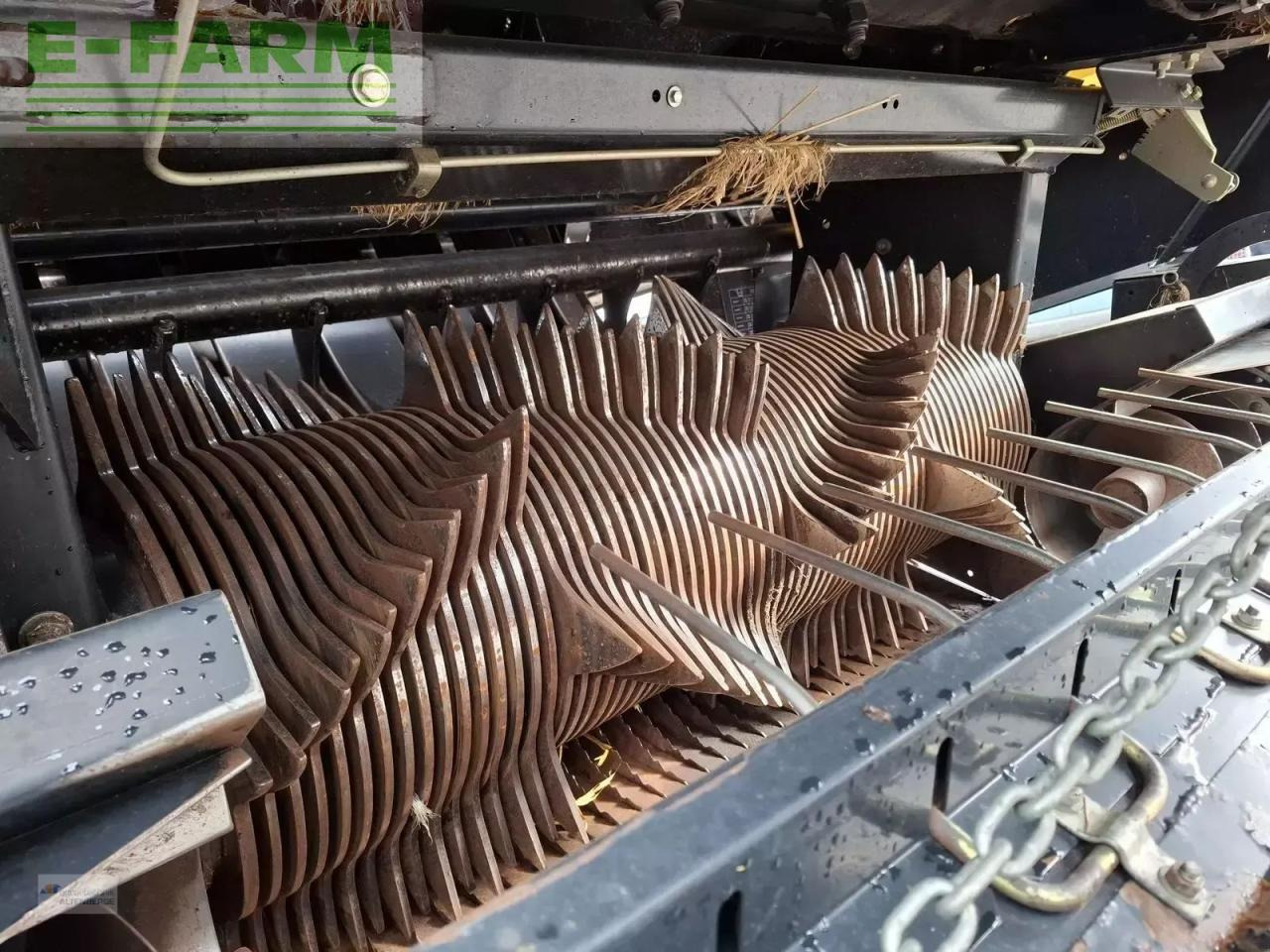 New Holland bb 9070 - Presse à balles cubiques: photos 5 New Holland bb 9070 - Presse à balles cubiques: photos 5