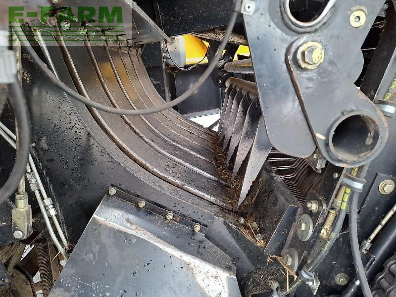 Presse à balles cubiques New Holland bb 9070: photos 15