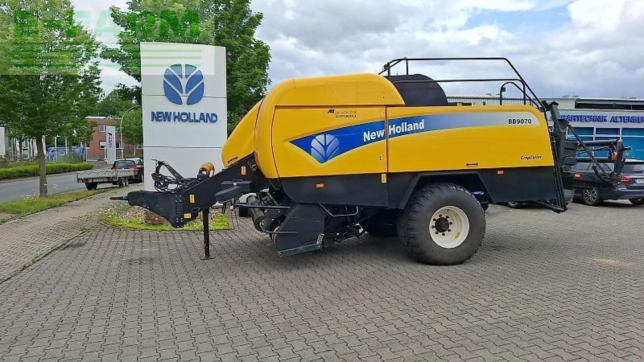 New Holland bb 9070 / bb9070 - Presse à balles cubiques: photos 2 New Holland bb 9070 / bb9070 - Presse à balles cubiques: photos 2