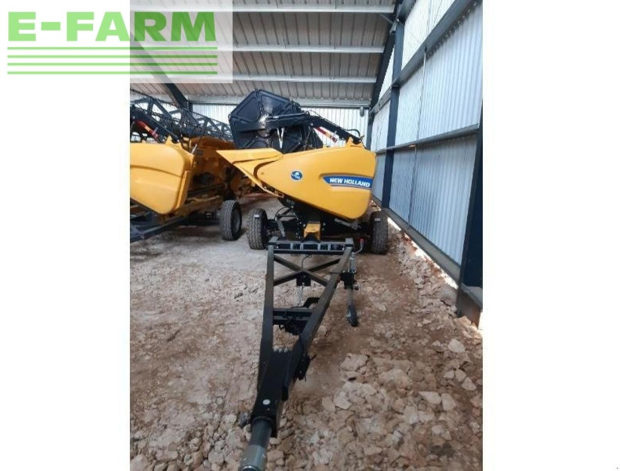 New Holland cpe1070 - Moissoneuse: photos 1 New Holland cpe1070 - Moissoneuse: photos 1