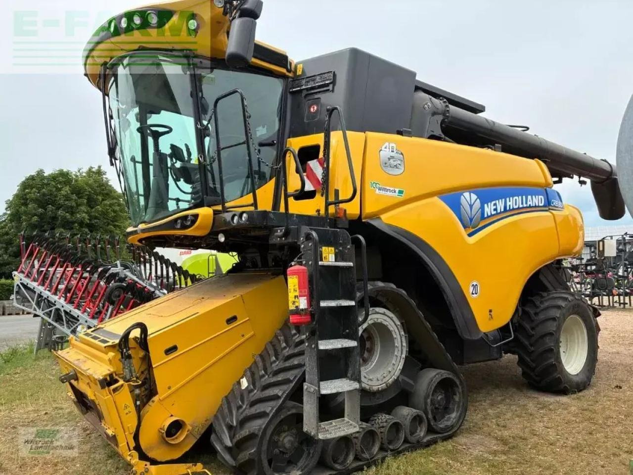 New Holland cr 8.80 - Moissonneuse-batteuse: photos 1 New Holland cr 8.80 - Moissonneuse-batteuse: photos 1