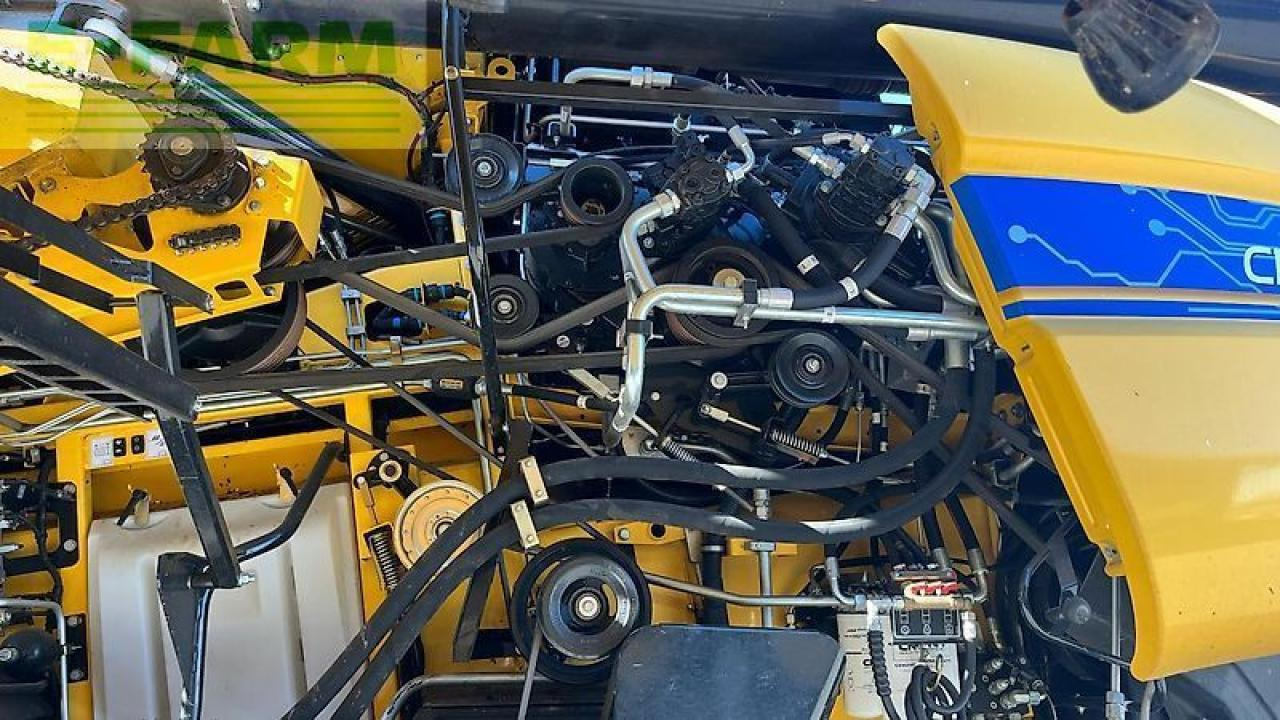 New Holland cr 8.90 raupe 14500 liter korntank track + sw + sww intellisense - Moissonneuse-batteuse: photos 3 New Holland cr 8.90 raupe 14500 liter korntank track + sw + sww intellisense - Moissonneuse-batteuse: photos 3