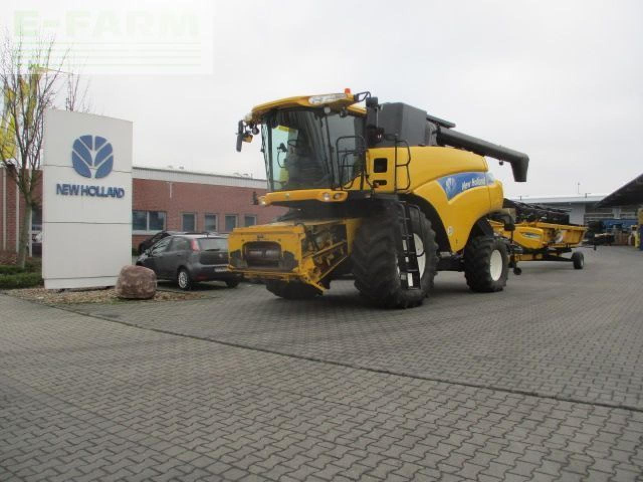 New Holland cr 9060 / cr9060 - Moissonneuse-batteuse: photos 2 New Holland cr 9060 / cr9060 - Moissonneuse-batteuse: photos 2