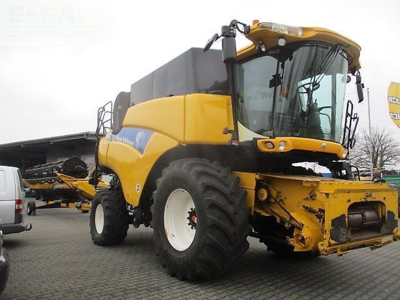 New Holland cr 9060 / cr9060 - Moissonneuse-batteuse: photos 3 New Holland cr 9060 / cr9060 - Moissonneuse-batteuse: photos 3