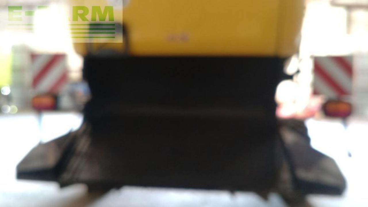 New Holland cx 8060 - Moissonneuse-batteuse: photos 5 New Holland cx 8060 - Moissonneuse-batteuse: photos 5