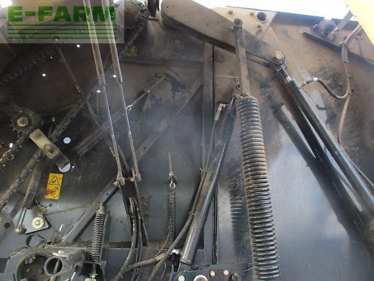 Presse à balles cubiques New Holland rb 180: photos 7 Presse à balles cubiques New Holland rb 180: photos 7