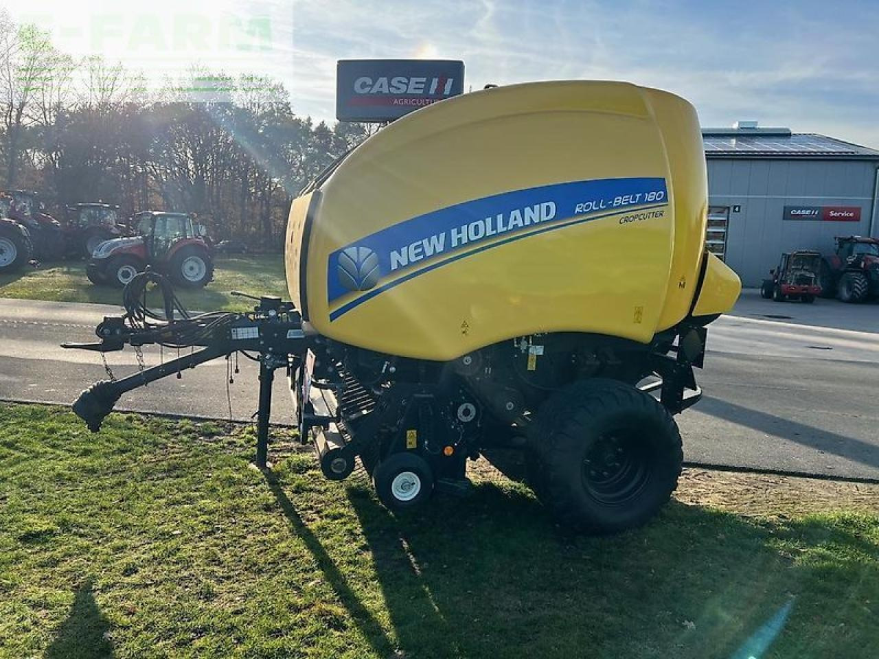 New Holland roll belt 180 cropcutter - Presse à balles cubiques: photos 3 New Holland roll belt 180 cropcutter - Presse à balles cubiques: photos 3