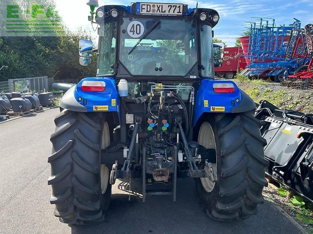 New Holland t 5.100 dc - Tracteur agricole: photos 3 New Holland t 5.100 dc - Tracteur agricole: photos 3