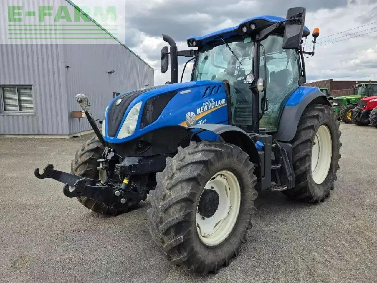 New Holland t.6 155 dc - Tracteur agricole: photos 1 New Holland t.6 155 dc - Tracteur agricole: photos 1