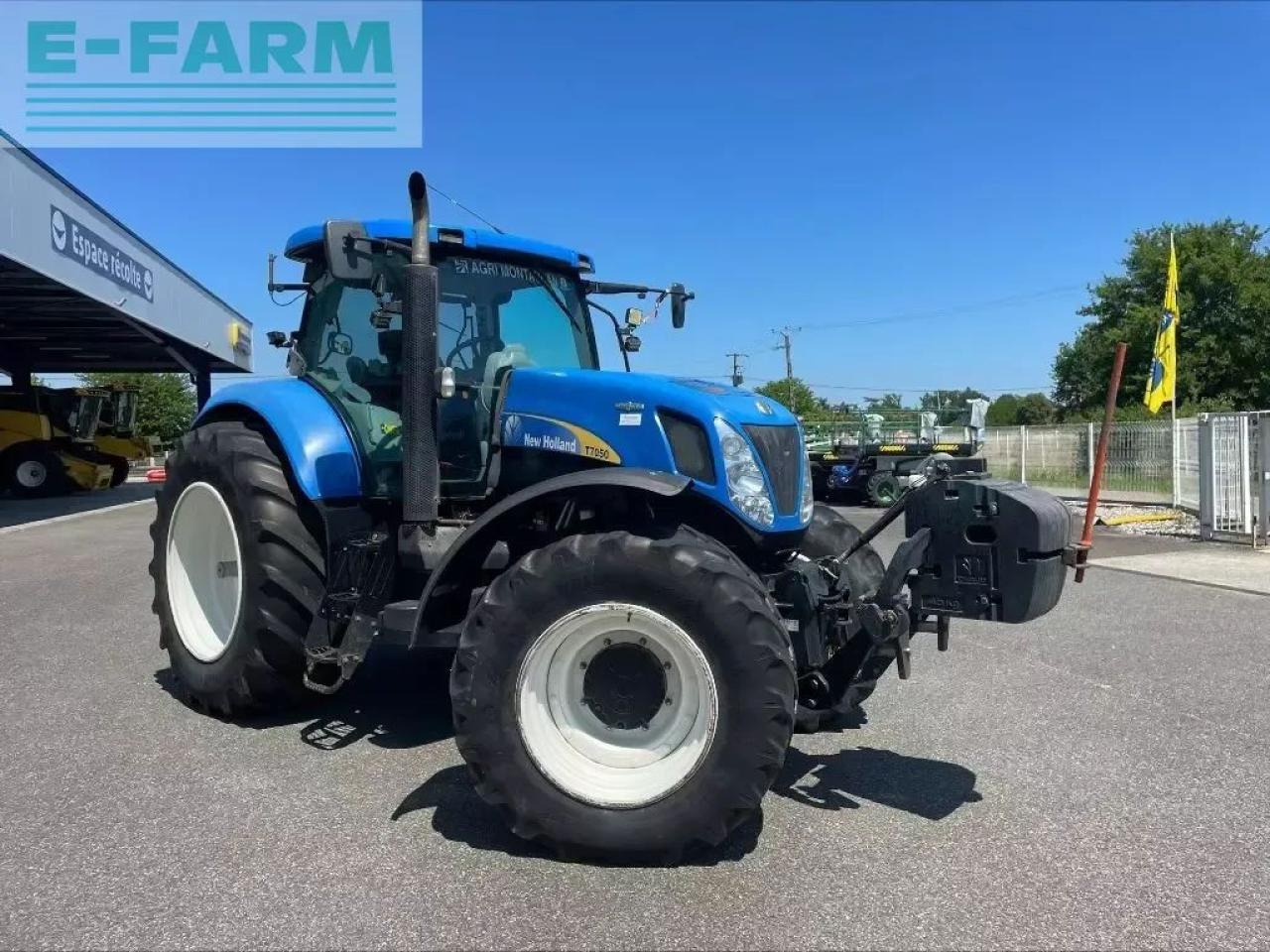 New Holland t 7050 - Tracteur agricole: photos 3 New Holland t 7050 - Tracteur agricole: photos 3