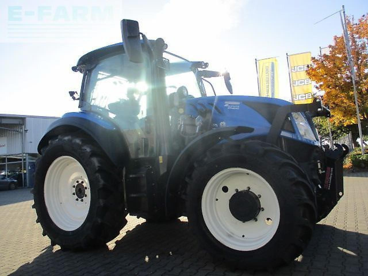 New Holland t5.110 dynamic command - Tracteur agricole: photos 2 New Holland t5.110 dynamic command - Tracteur agricole: photos 2