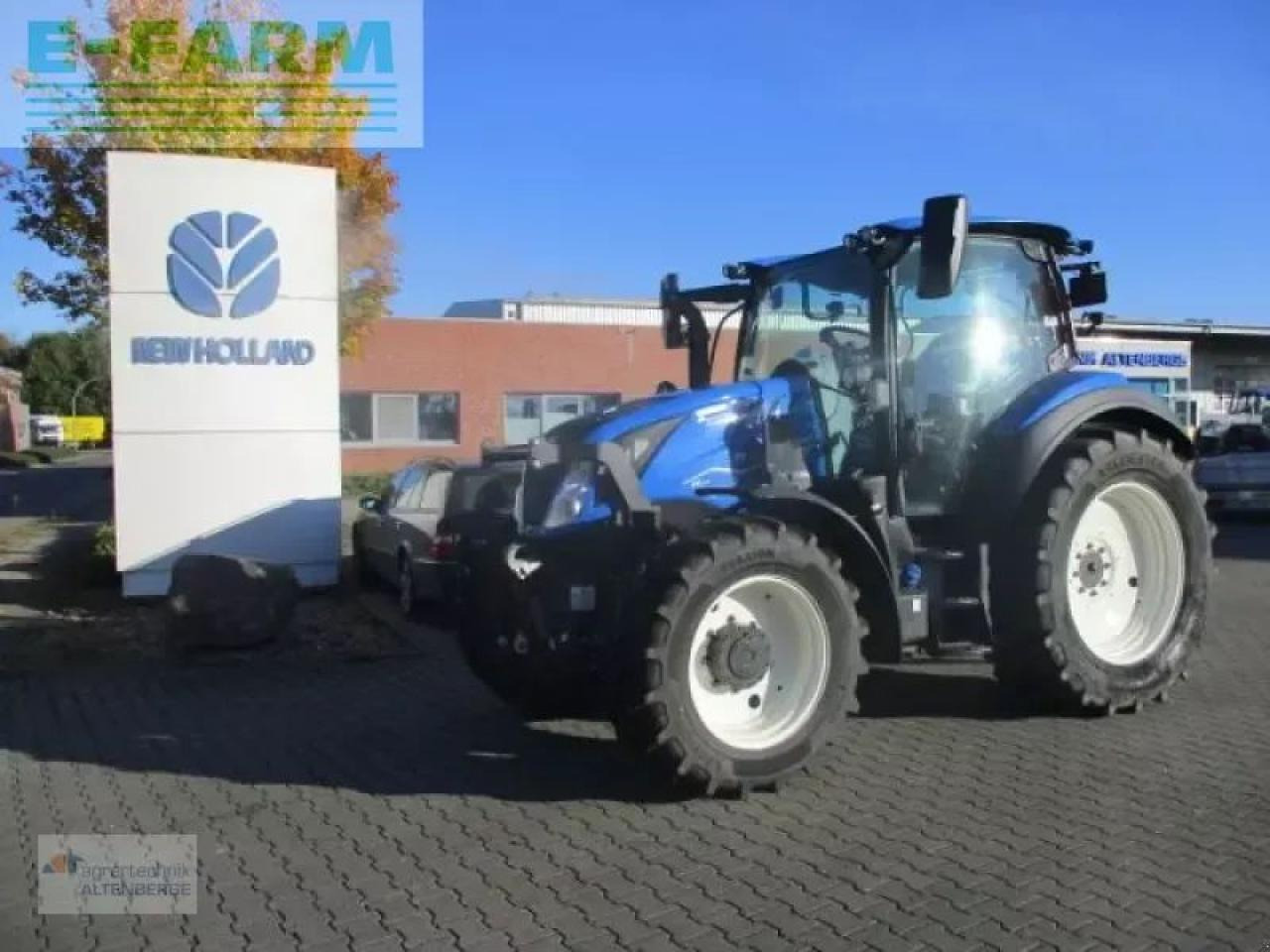 New Holland t5.110 dynamic command - Tracteur agricole: photos 1 New Holland t5.110 dynamic command - Tracteur agricole: photos 1