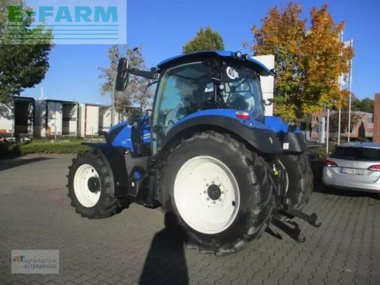 New Holland t5.110 dynamic command - Tracteur agricole: photos 4 New Holland t5.110 dynamic command - Tracteur agricole: photos 4