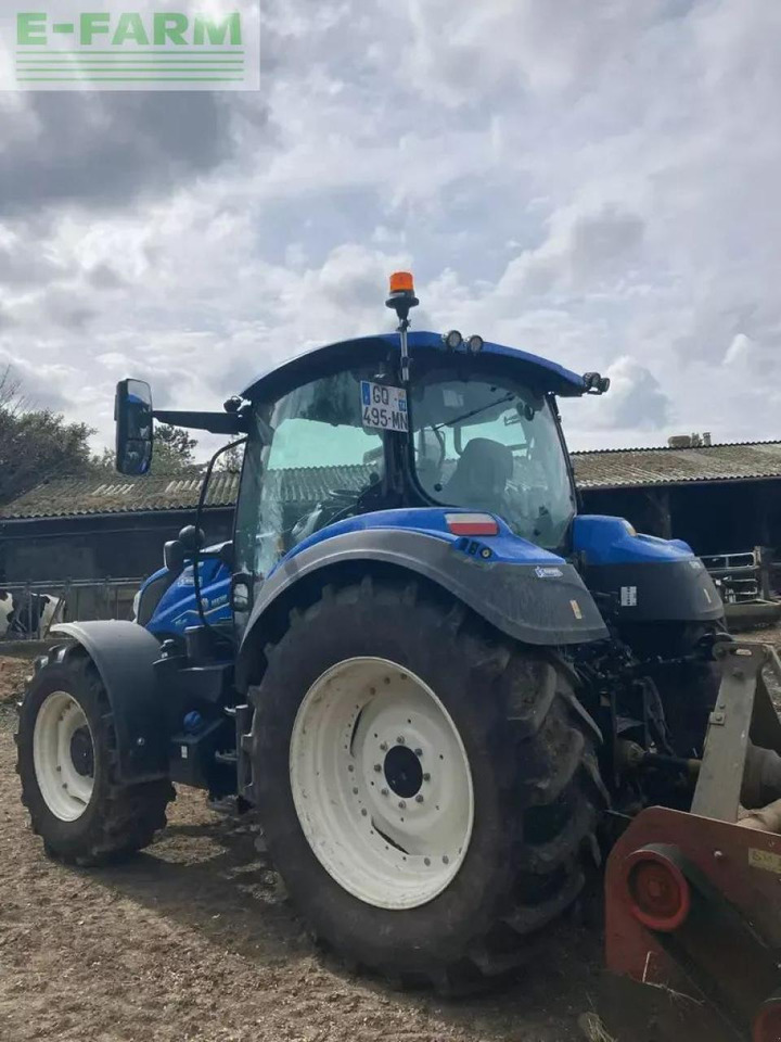 New Holland t5.120 dynamic command - Tracteur agricole: photos 2 New Holland t5.120 dynamic command - Tracteur agricole: photos 2