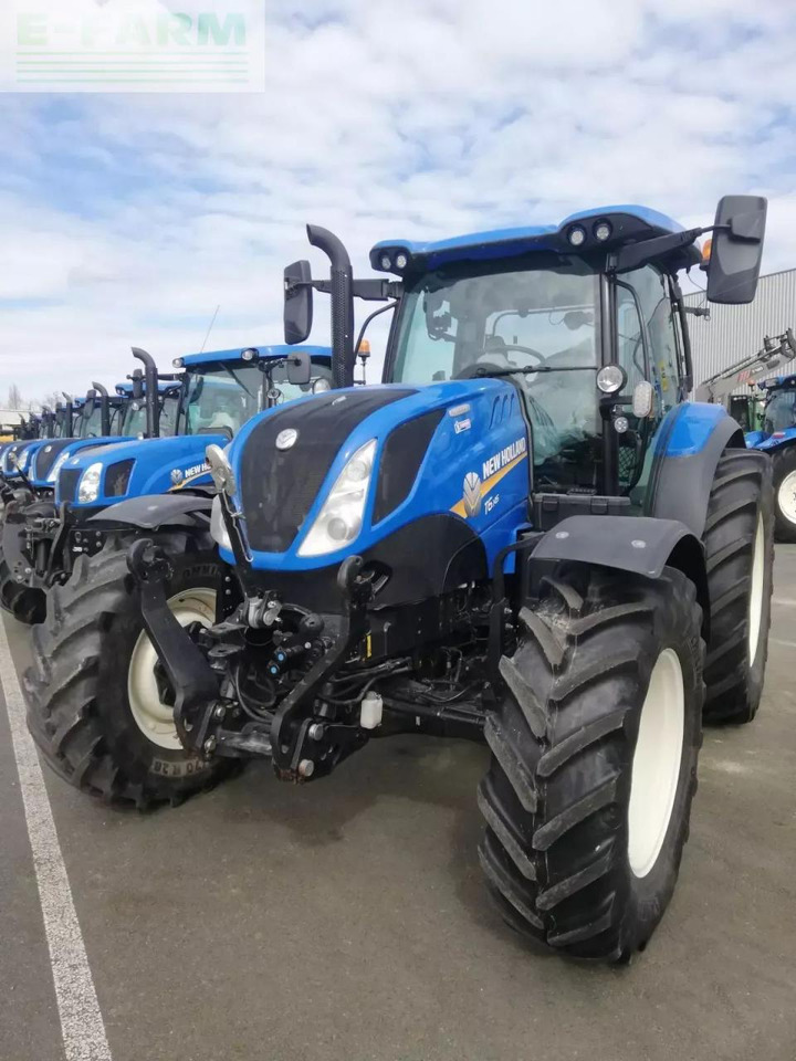 New Holland t6.145 dynamic command - Tracteur agricole: photos 2 New Holland t6.145 dynamic command - Tracteur agricole: photos 2