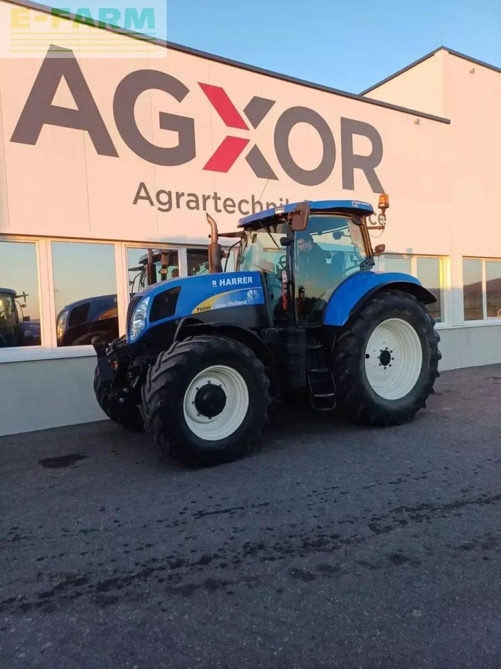 New Holland t6090 range & power command - Tracteur agricole: photos 2 New Holland t6090 range & power command - Tracteur agricole: photos 2