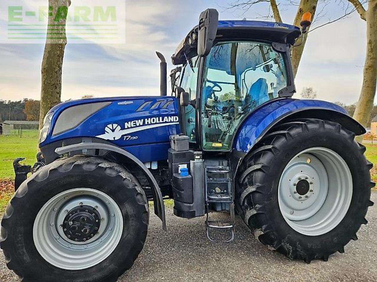 New Holland t7.190 ac ( t7.225 t7.175 t7.165 ) bleu power - Tracteur agricole: photos 2 New Holland t7.190 ac ( t7.225 t7.175 t7.165 ) bleu power - Tracteur agricole: photos 2
