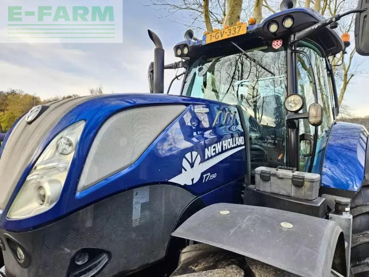 New Holland t7.190 ac ( t7.225 t7.175 t7.165 ) bleu power - Tracteur agricole: photos 3 New Holland t7.190 ac ( t7.225 t7.175 t7.165 ) bleu power - Tracteur agricole: photos 3