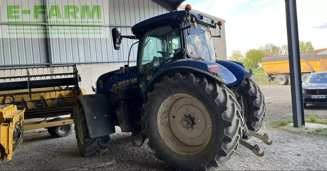 New Holland t7.225 ac n°1 - Tracteur agricole: photos 4 New Holland t7.225 ac n°1 - Tracteur agricole: photos 4