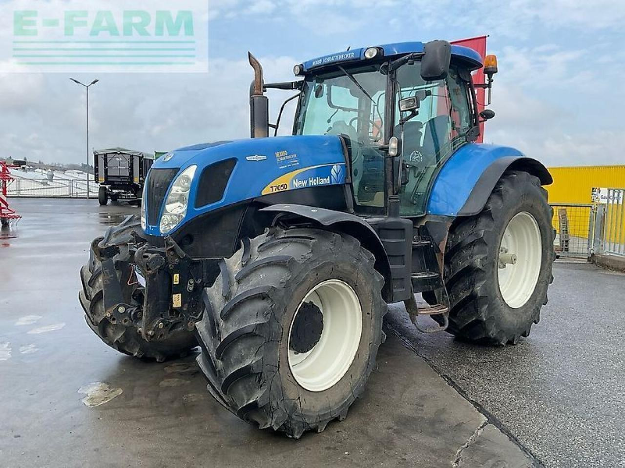 New Holland t7050 - Tracteur agricole: photos 1 New Holland t7050 - Tracteur agricole: photos 1