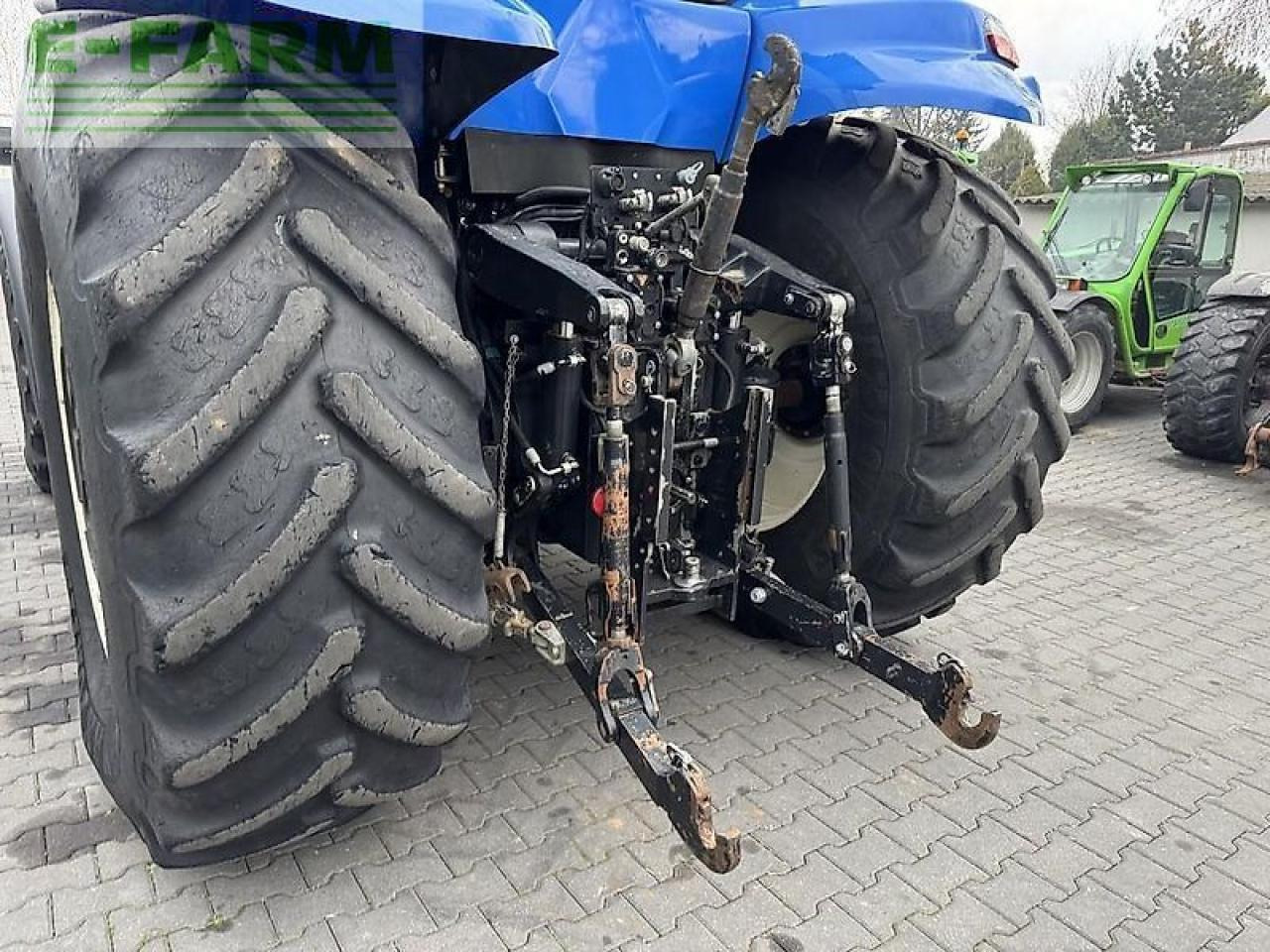 Tracteur agricole New Holland t8.330 ultra command: photos 28