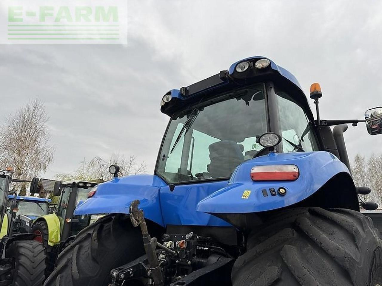 Tracteur agricole New Holland t8.330 ultra command: photos 24