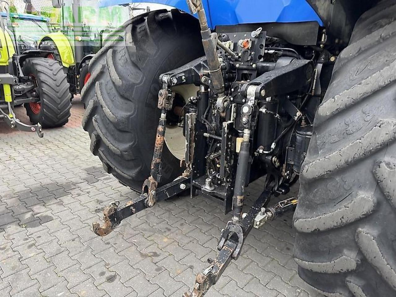 Tracteur agricole New Holland t8.330 ultra command: photos 25
