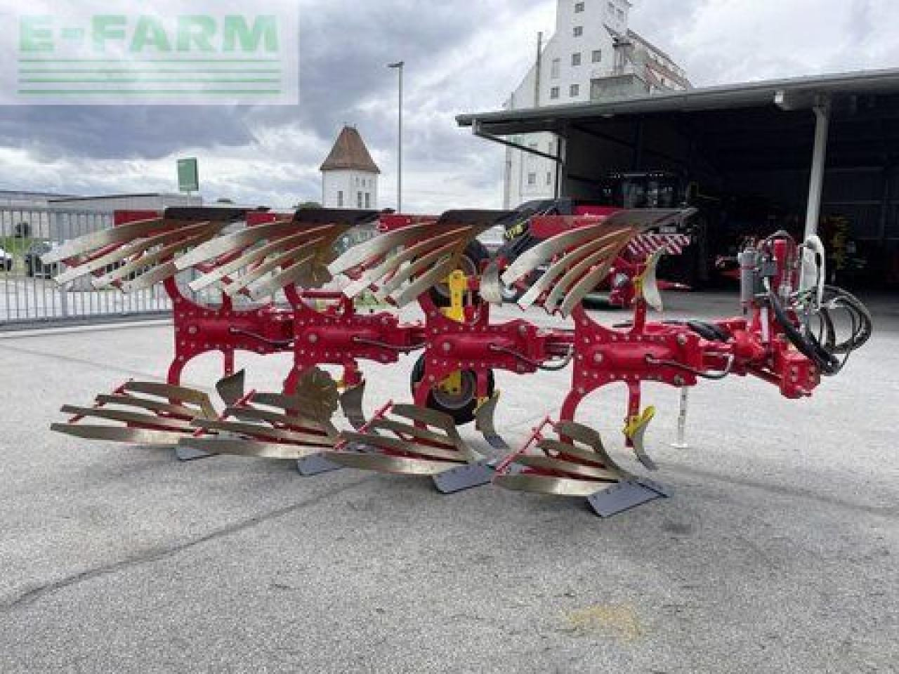 Pöttinger servo 3000 plus nova 4-scharig - Charrue: photos 4 Pöttinger servo 3000 plus nova 4-scharig - Charrue: photos 4