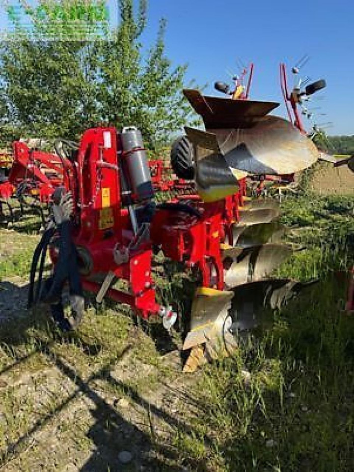 Pöttinger servo 35 s plus - Charrue: photos 2 Pöttinger servo 35 s plus - Charrue: photos 2