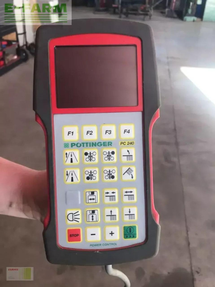 Pöttinger top 1252 c - Faneuse: photos 2 Pöttinger top 1252 c - Faneuse: photos 2