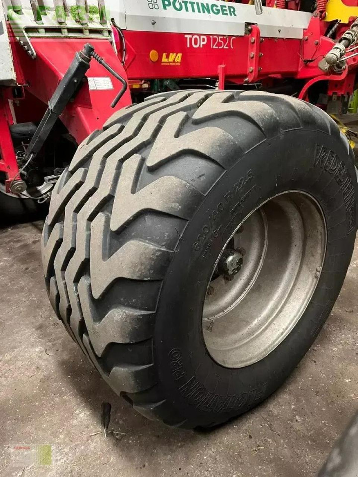 Pöttinger top 1252 c - Faneuse: photos 4 Pöttinger top 1252 c - Faneuse: photos 4