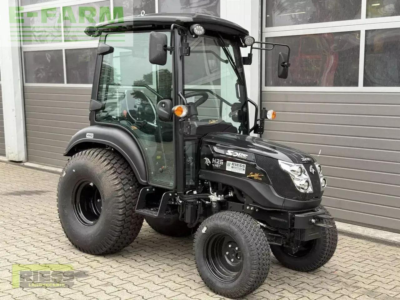 Solis 26 hst kabine panther (black) - Tracteur agricole: photos 2 Solis 26 hst kabine panther (black) - Tracteur agricole: photos 2