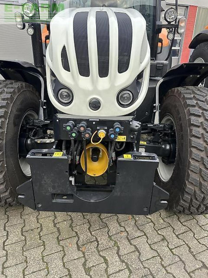 Steyr 4130 expert cvt kommunal CVT - Tracteur agricole: photos 3 Steyr 4130 expert cvt kommunal CVT - Tracteur agricole: photos 3