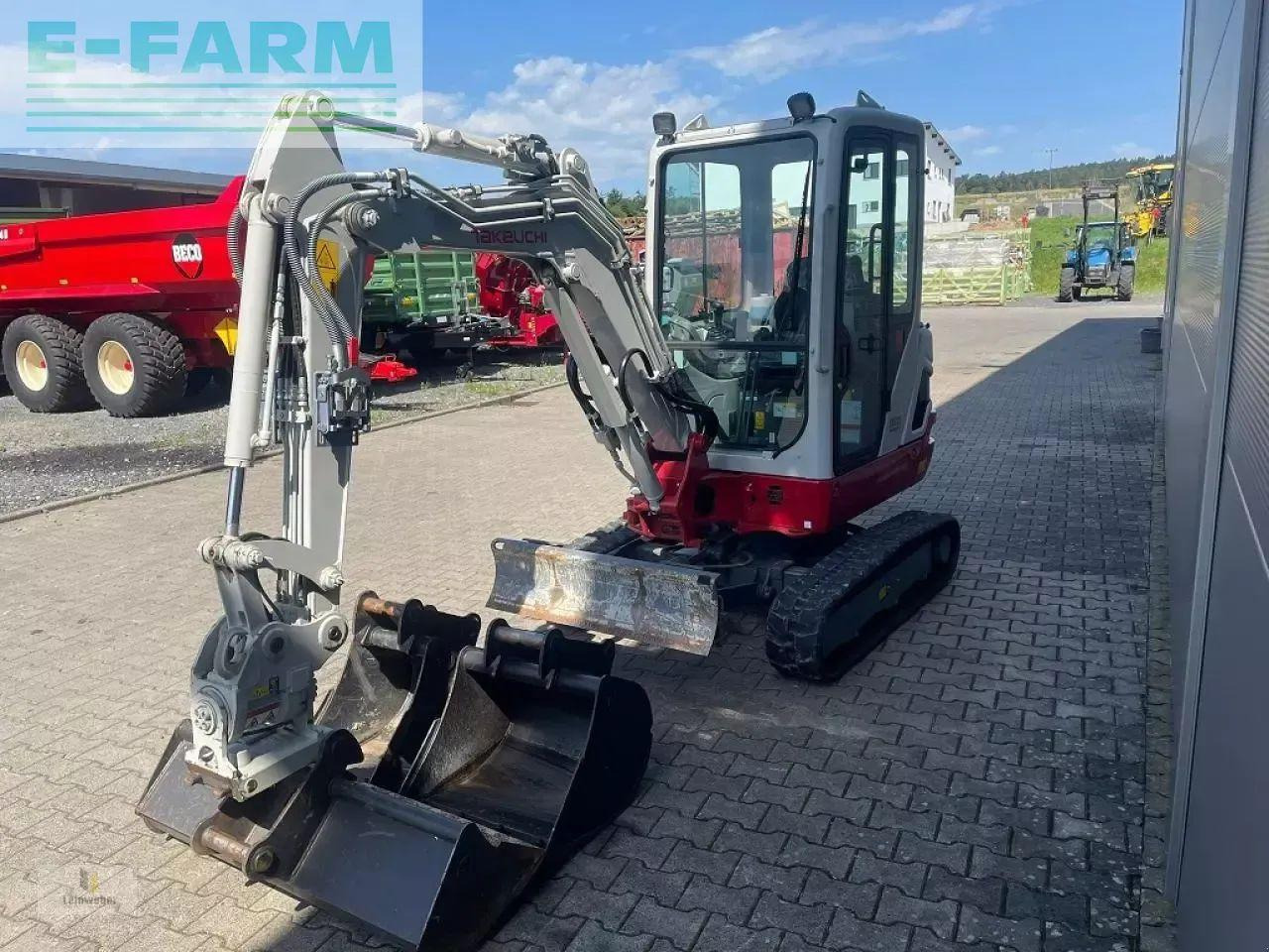 Takeuchi tb 225 v4 - Mini pelle: photos 3 Takeuchi tb 225 v4 - Mini pelle: photos 3