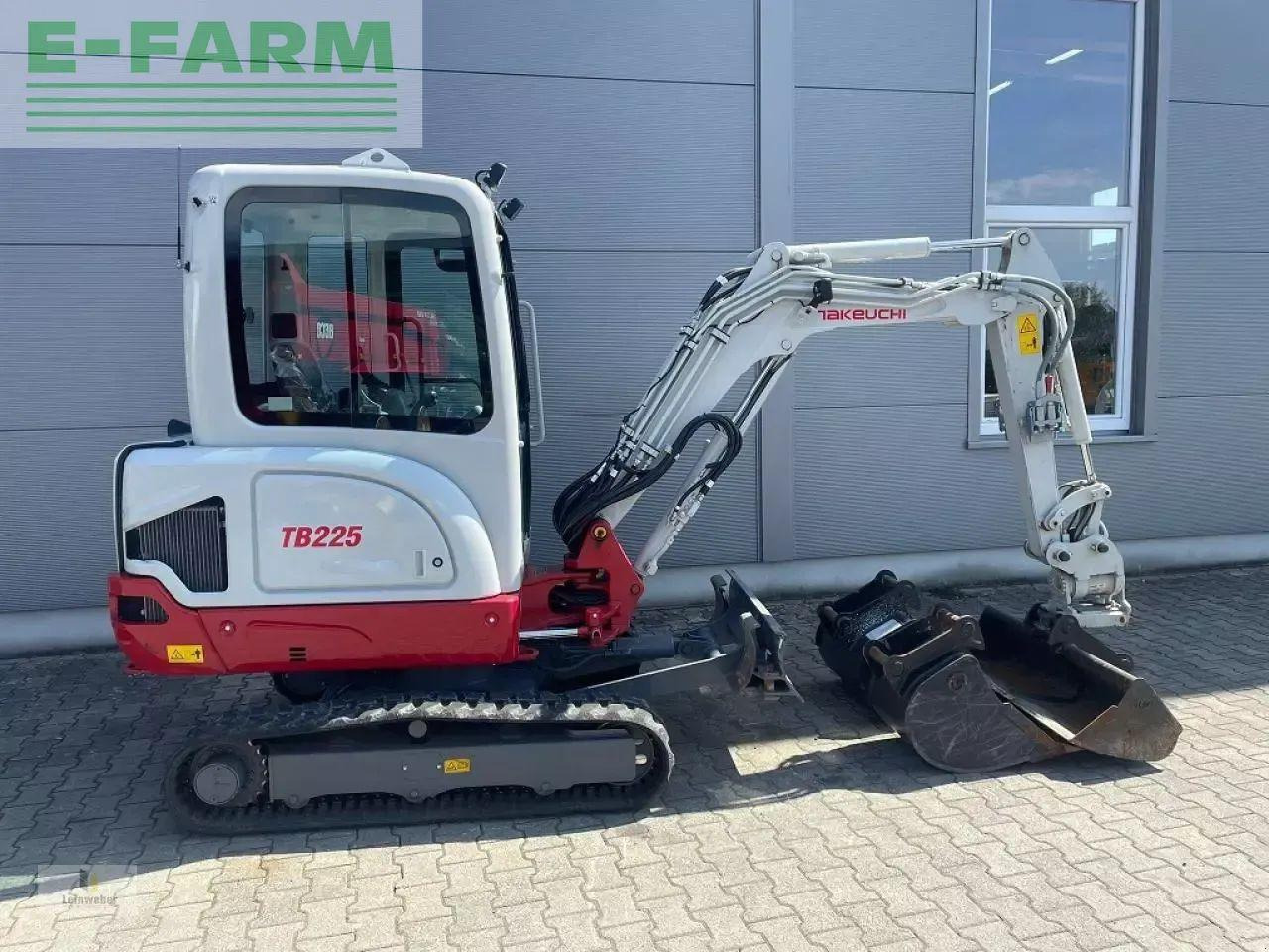 Takeuchi tb 225 v4 - Mini pelle: photos 2 Takeuchi tb 225 v4 - Mini pelle: photos 2
