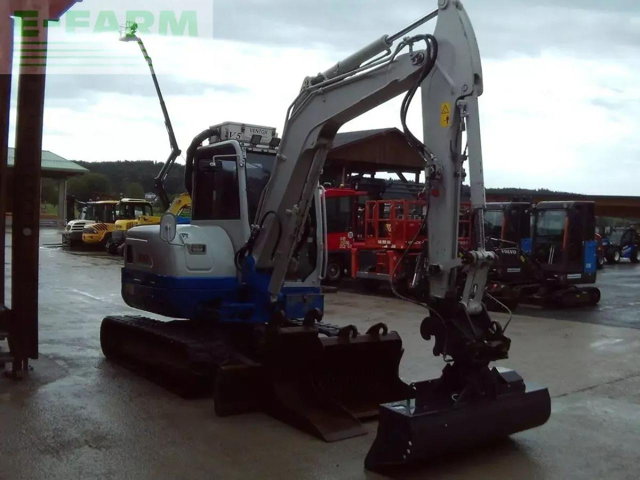 Takeuchi tb 260 ( 5.735kg ) hydr. sw + 3 löffel - Mini pelle: photos 5 Takeuchi tb 260 ( 5.735kg ) hydr. sw + 3 löffel - Mini pelle: photos 5