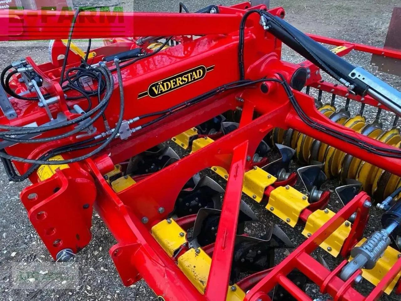 Väderstad carrier xt 425 - Outils du sol: photos 4 Väderstad carrier xt 425 - Outils du sol: photos 4