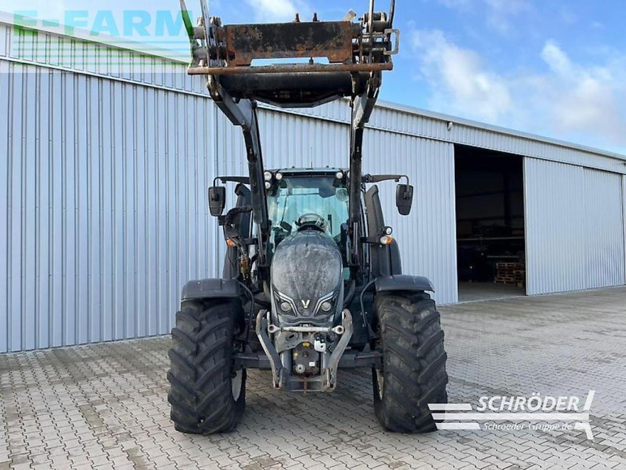 Valtra n 154 ea - Tracteur agricole: photos 2 Valtra n 154 ea - Tracteur agricole: photos 2