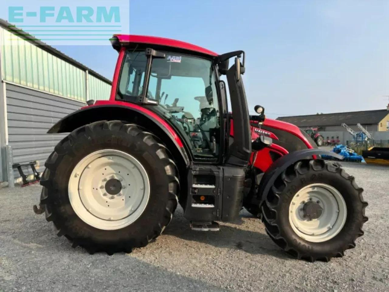 Valtra n135h - Tracteur agricole: photos 2 Valtra n135h - Tracteur agricole: photos 2