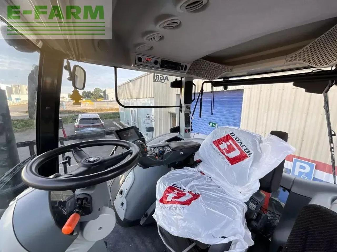 Valtra s324 - Tracteur agricole: photos 3 Valtra s324 - Tracteur agricole: photos 3