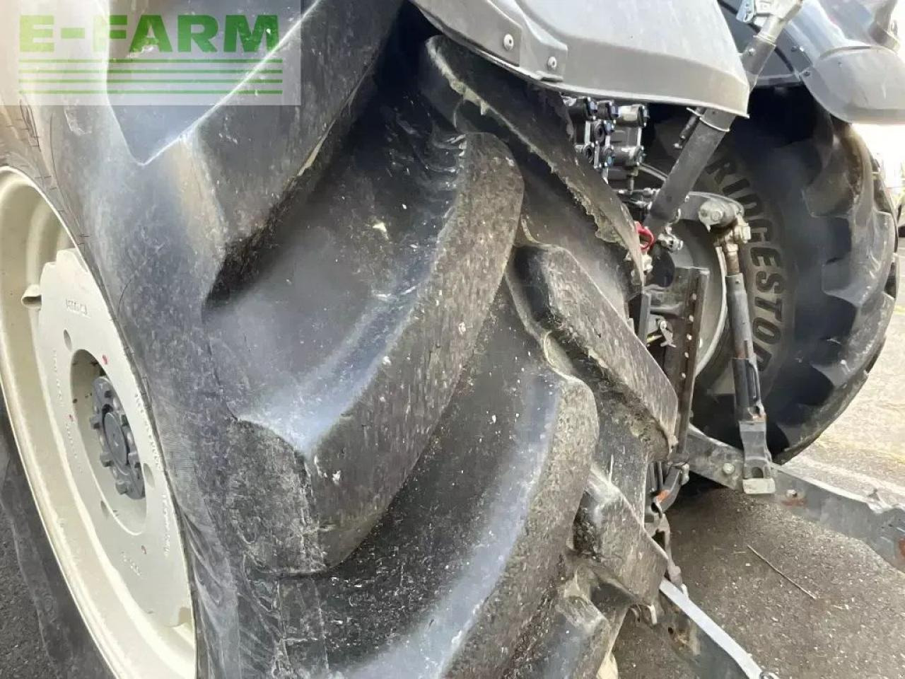 Valtra s324 - Tracteur agricole: photos 5 Valtra s324 - Tracteur agricole: photos 5