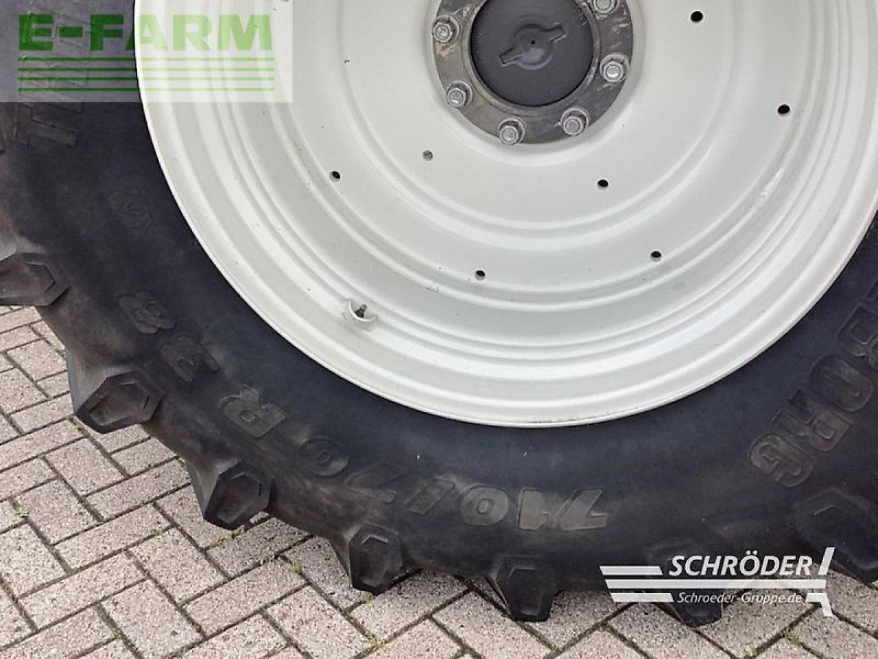 Valtra t 214 d smarttouch - Tracteur agricole: photos 4 Valtra t 214 d smarttouch - Tracteur agricole: photos 4