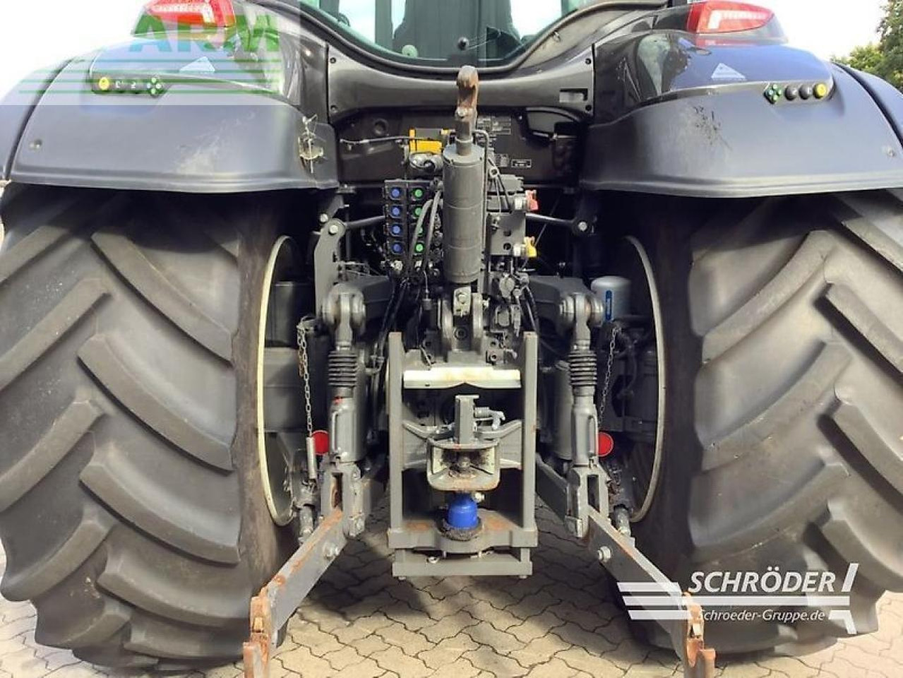 Valtra t 214 d smarttouch | rtk | unlimited - Tracteur agricole: photos 5 Valtra t 214 d smarttouch | rtk | unlimited - Tracteur agricole: photos 5