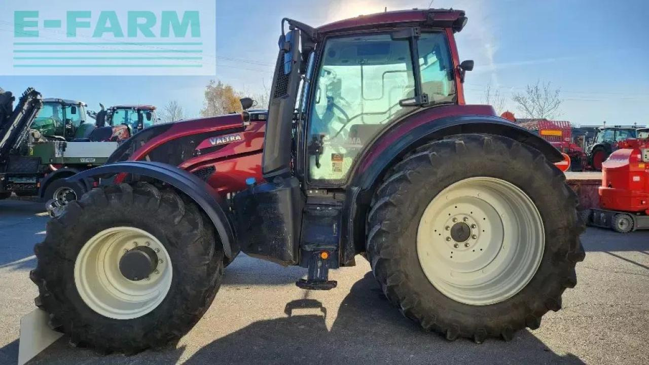 Valtra t 214 direct smarttouch Direct - Tracteur agricole: photos 3 Valtra t 214 direct smarttouch Direct - Tracteur agricole: photos 3